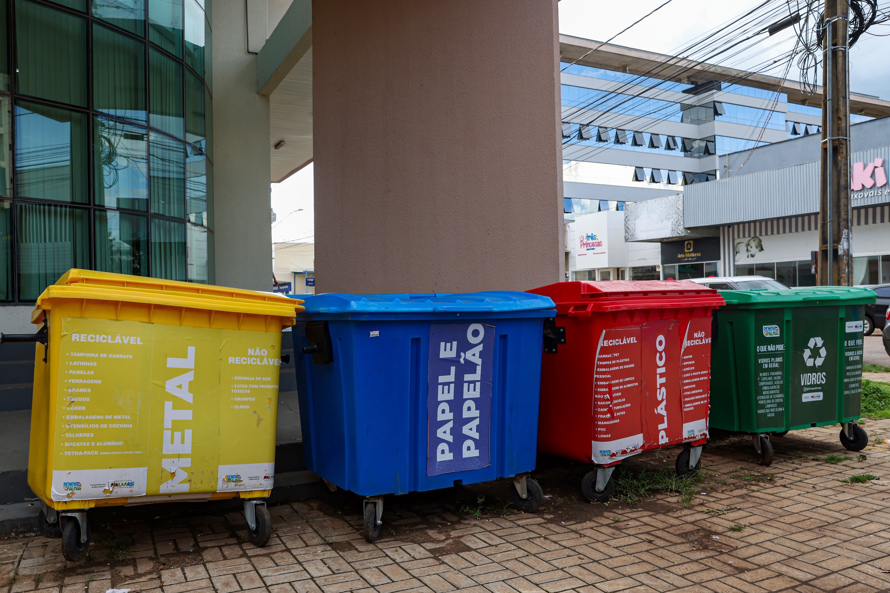 Renova Palmas implanta 25 pontos para recebimento de vidro para reciclagem