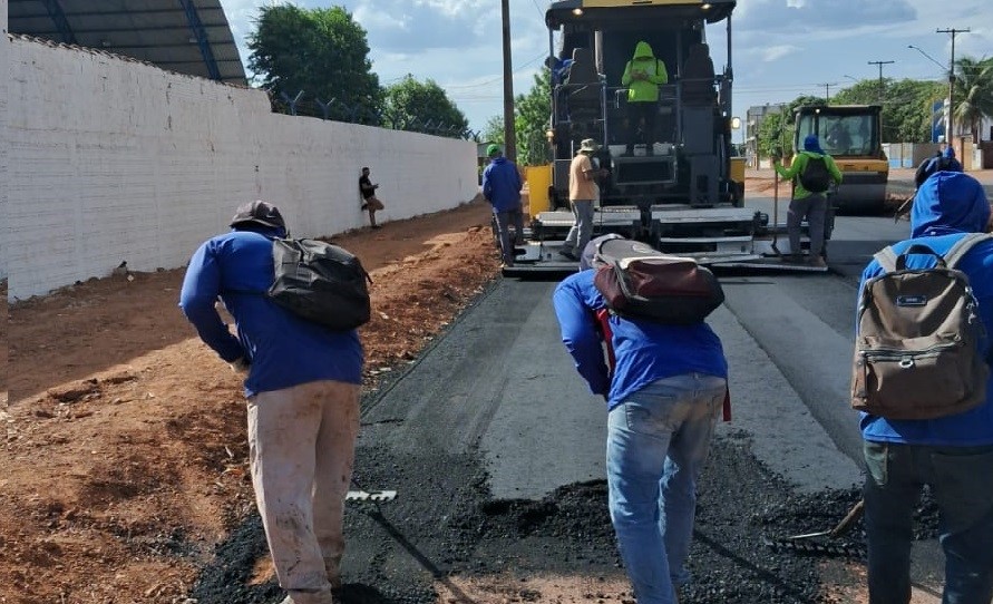 Recuperação do pavimento em frente à unidade de ensino do Taquari