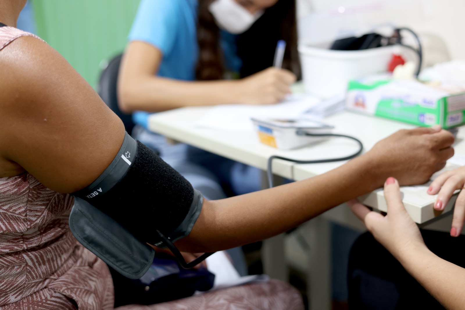 Proposta busca viabilizar que os exames laboratoriais atendam às necessidades reais dos pacientes, priorizando as demandas de acordo com o nível de complexidade