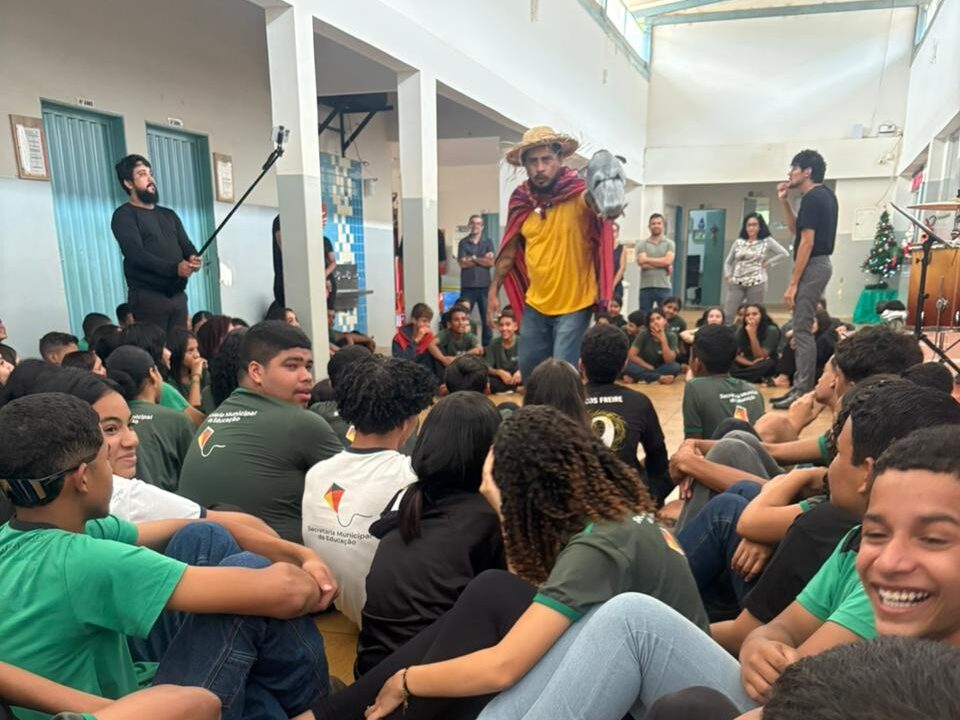 Contação de histórias incentiva leitura e valoriza cultura regional em unidades educacionais de Palmas