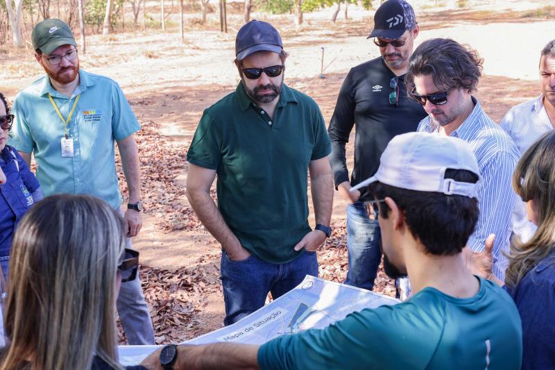 Representante do BID  visita área onde será implantado o Parque do Córrego Machado