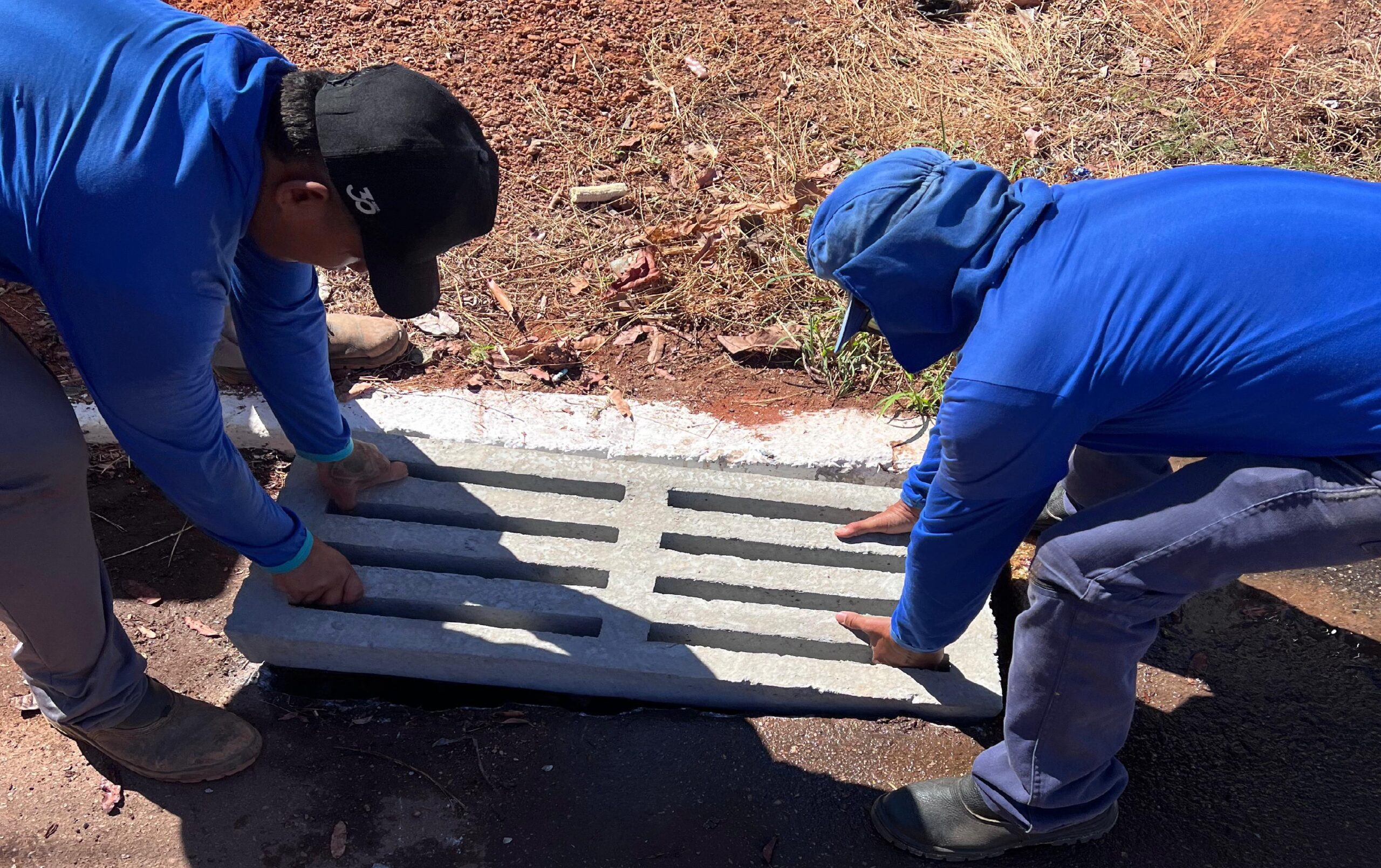 Prefeitura de Palmas intensifica serviços de troca de grelha em bocas de lobo no Plano Diretor