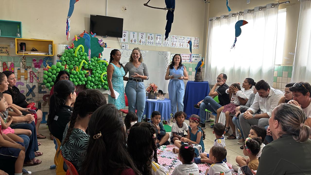 Cmei Amâncio encerra Projeto Sacola Literária com troca de experiências entre as famílias