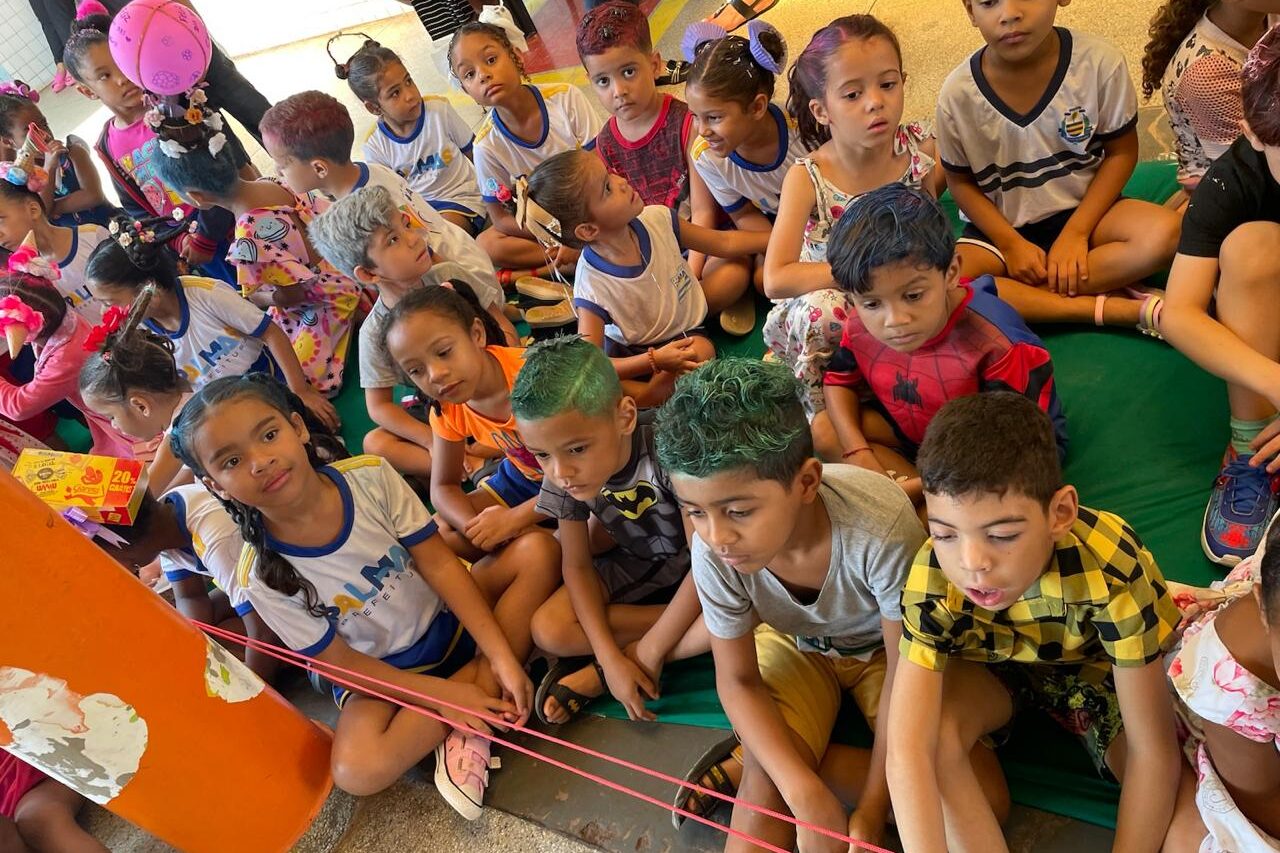 O Cmei Fontes de Saber promoveu momentos de entretenimento, com brinquedos infláveis, pula-pula, pintura facial e um lanche diferenciado
