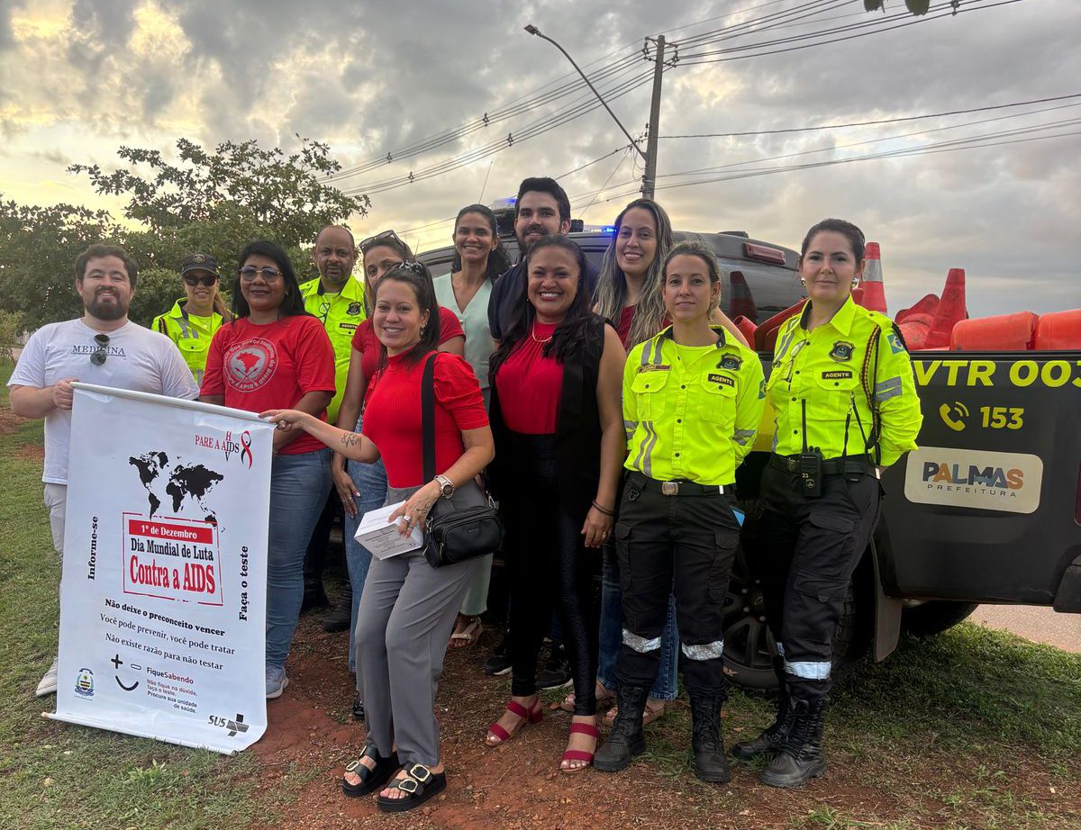 Atividade contou com  apoio da agentes de trânsito que garantiram segurança da abordagem