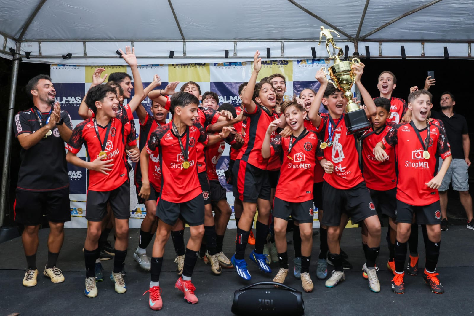 FlaPalmas2 em sua comemoração ao título Sub-13 