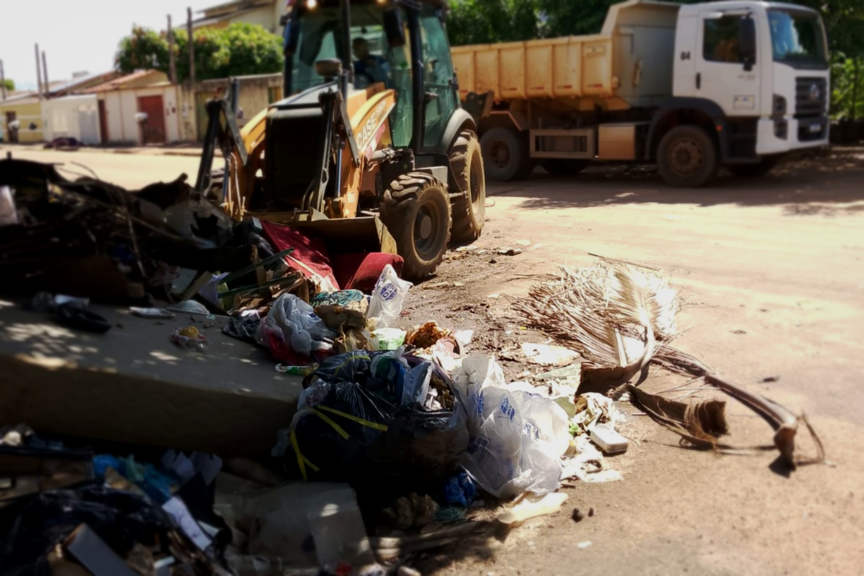 Prefeitura fará mutirão de limpeza nesta terça-feira, 10, no Jardim Aureny III