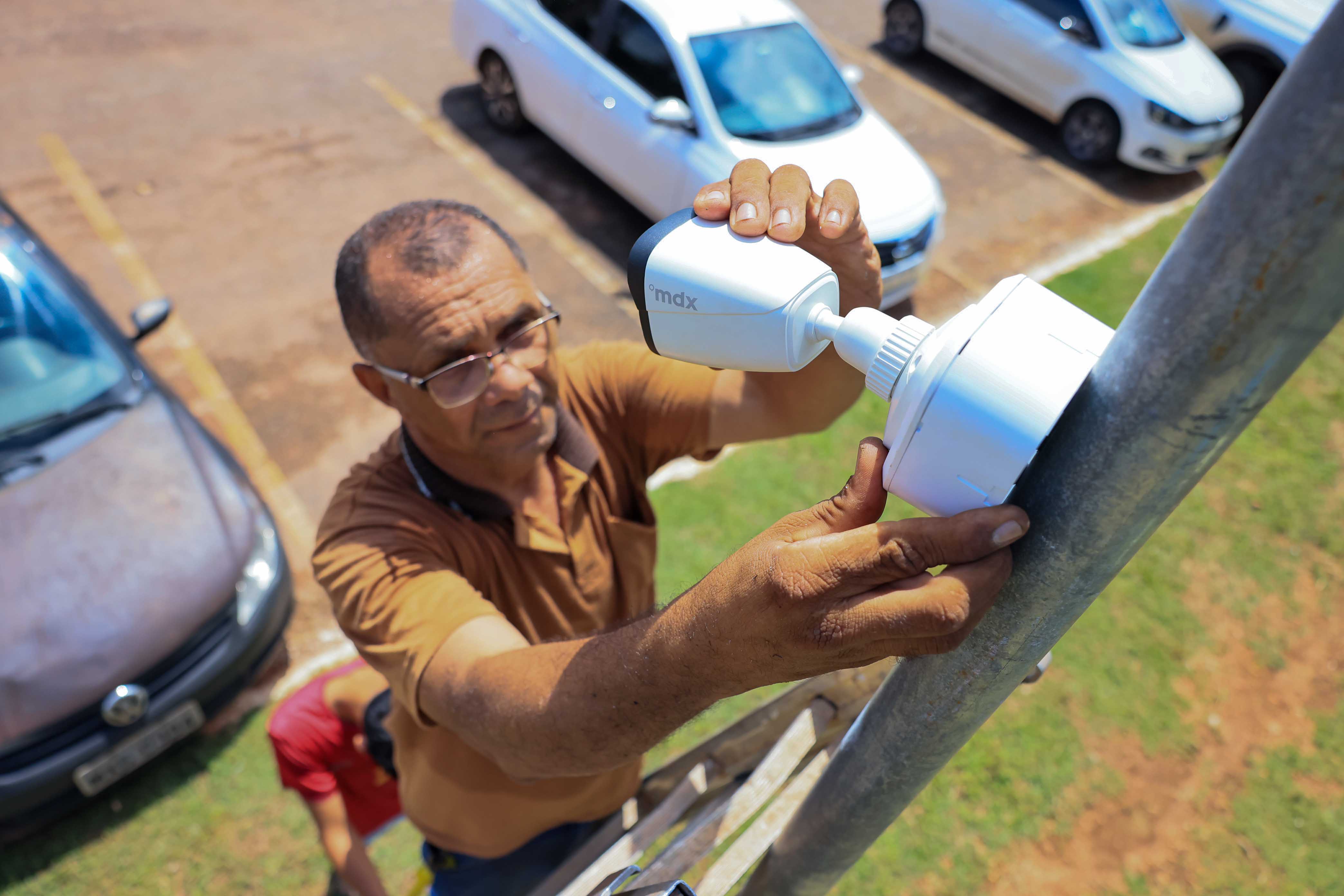 Monitoramento por cameras - na foto Luis Carlos - Edu Fortes (6)