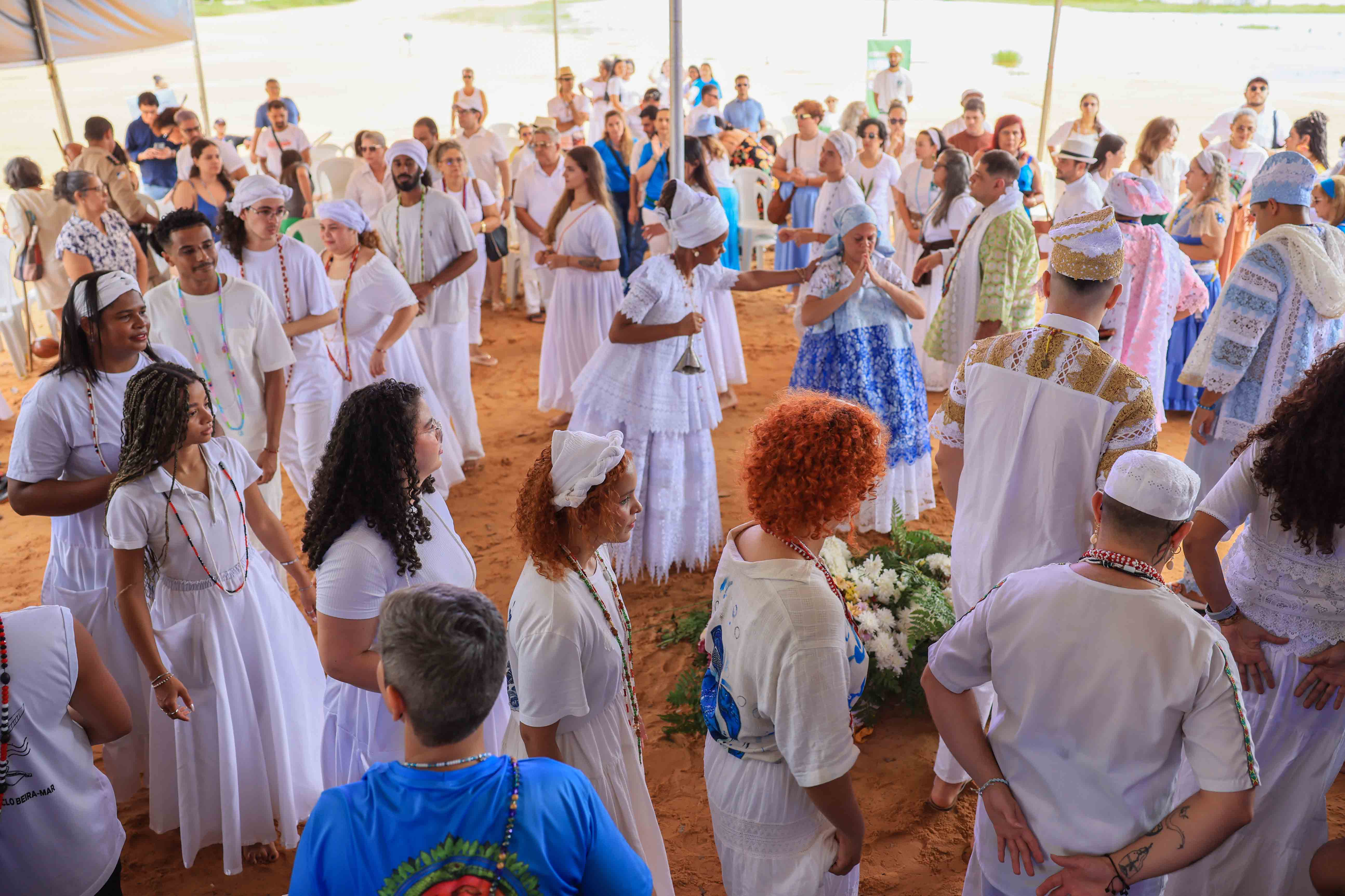 Com apoio da Prefeitura, III Presente de Iemanjá reuniu comunidades na Praia da Graciosa