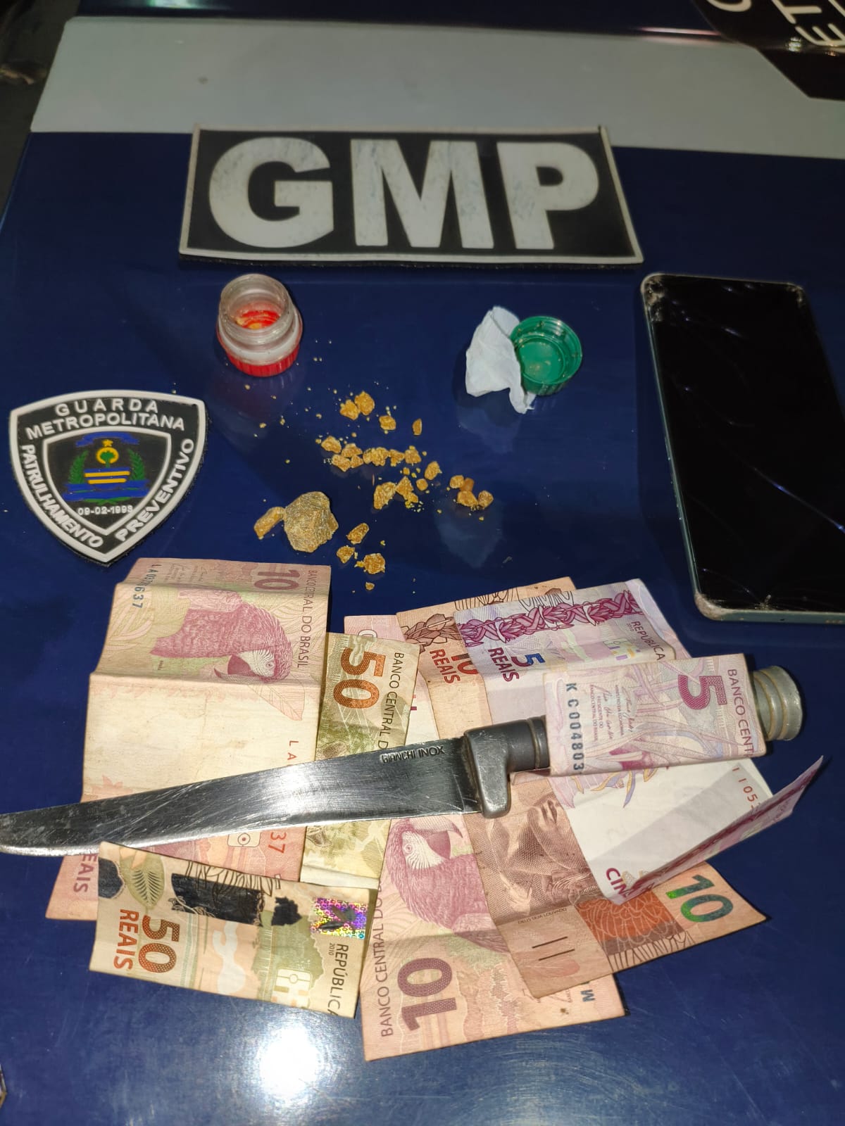 Guarda Metropolitana recupera motocicleta furtada e prende mulher por tráfico de drogas em Palmas