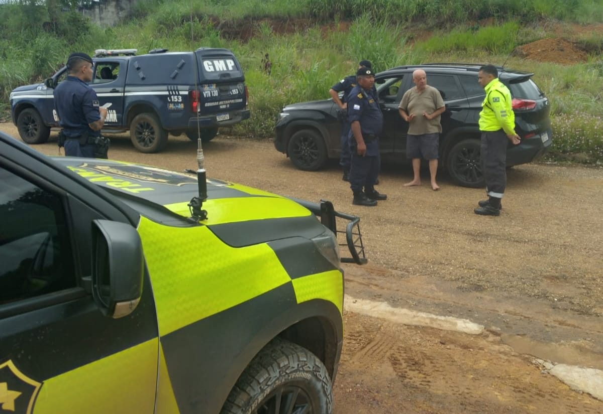 Motorista alcoolizado é conduzido à delegacia por agentes de trânsito após flagrante na região sul de Palmas