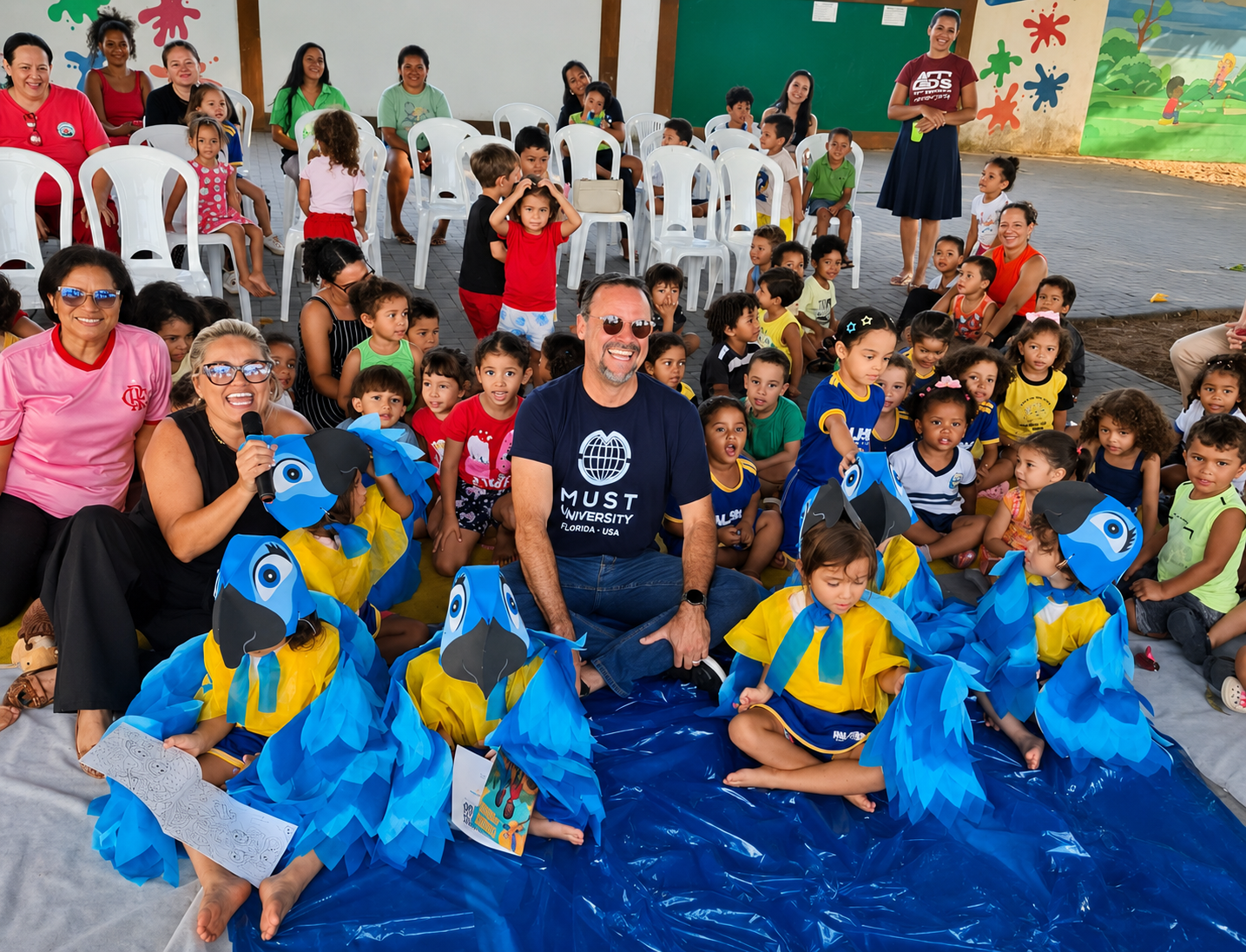 Escritor tocantinense promove momento cultural para as crianças do Cmei Mundo Feliz