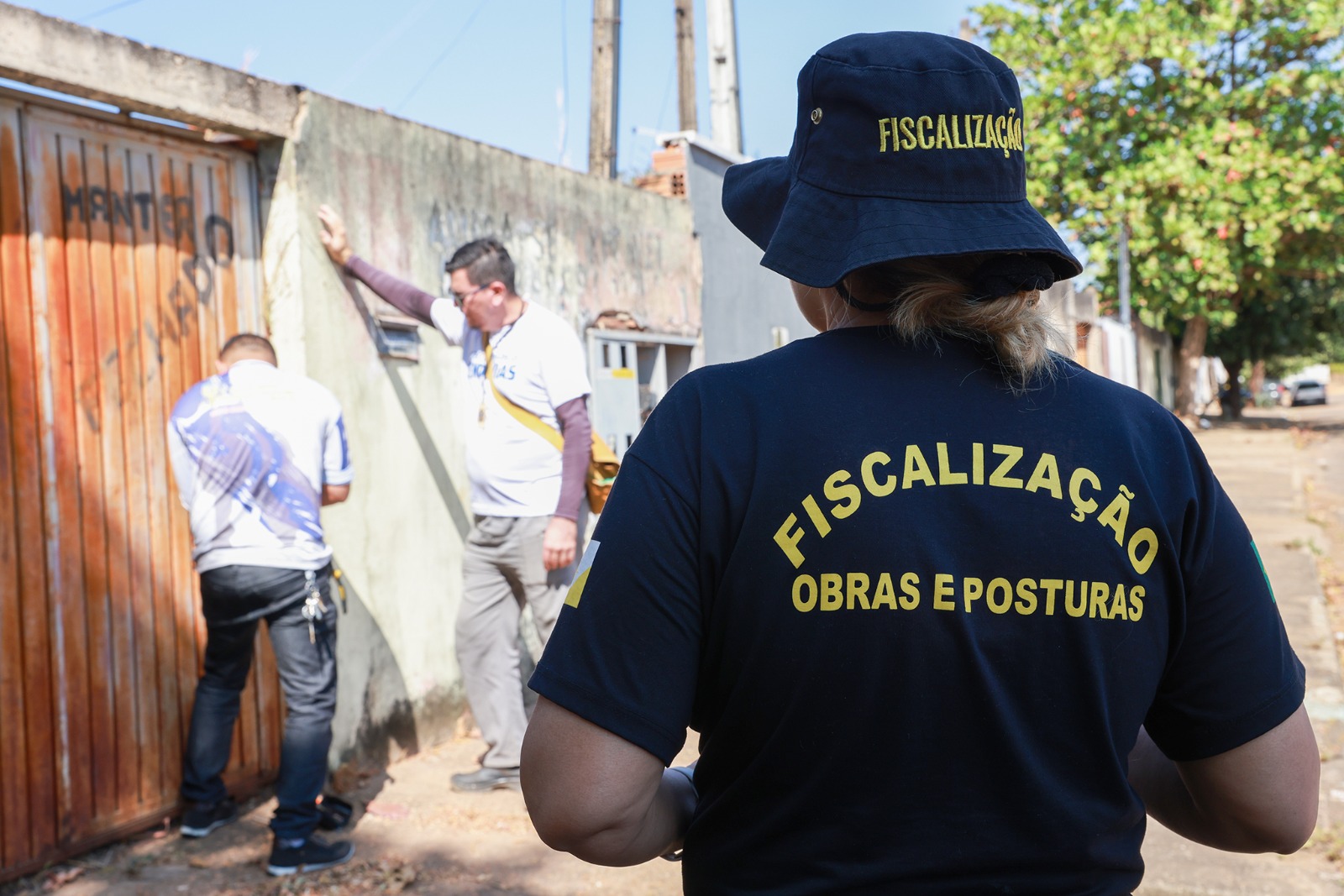Prefeitura de Palmas reforça fiscalização em imóveis fechados e irregulares para o combate a animais peçonhentos