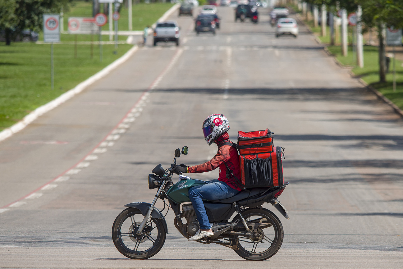 Prefeitura de Palmas reforça orientações de segurança viária para motociclistas