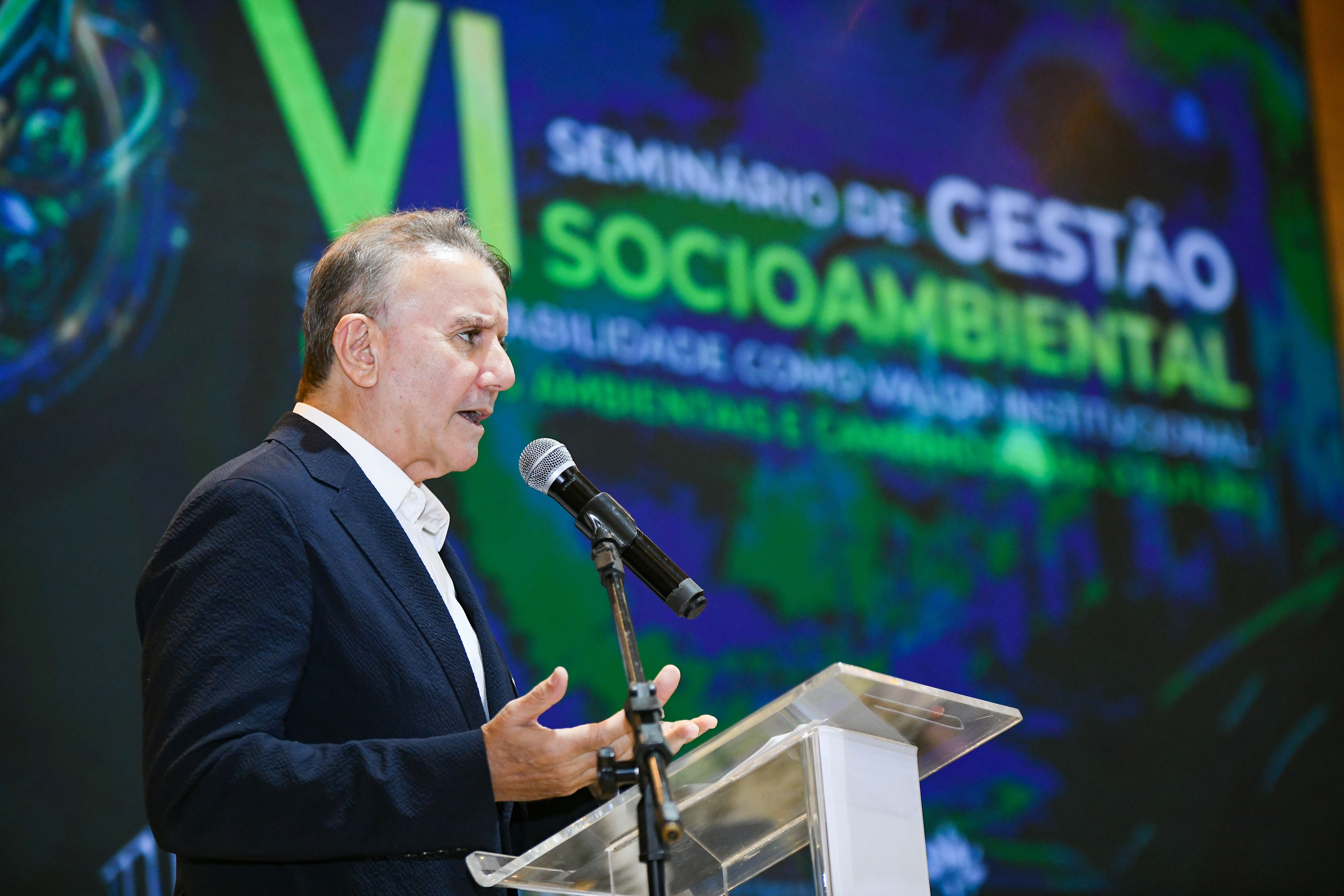 Prefeito Eduardo Siqueira Campos participa do VI Seminário de Gestão Socioambiental