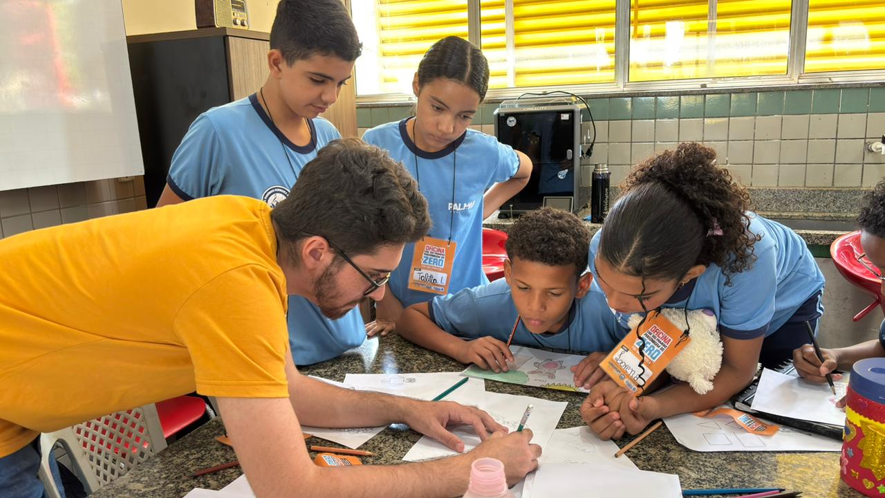 Projeto oferece oficina de criação de personagens para aproximar estudantes da produção textual