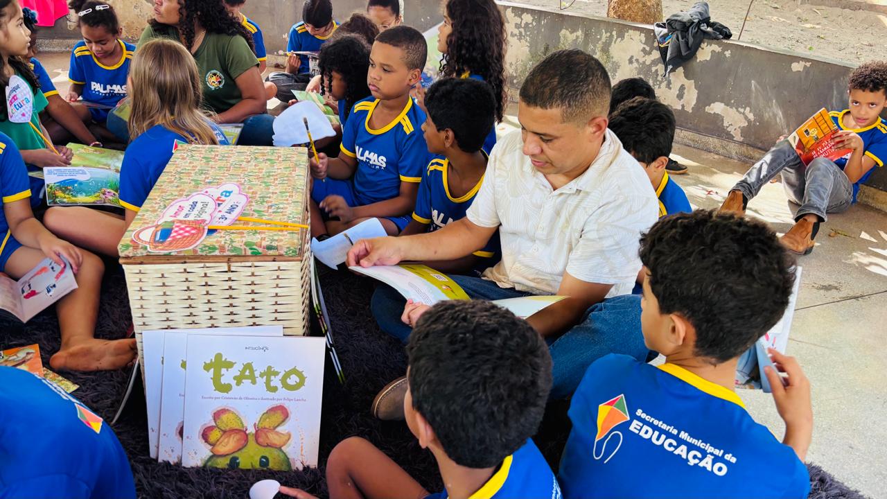 Piquenique da Leitura transforma áreas verdes da ETI Fidêncio Bogo em espaço de imaginação e aprendizado