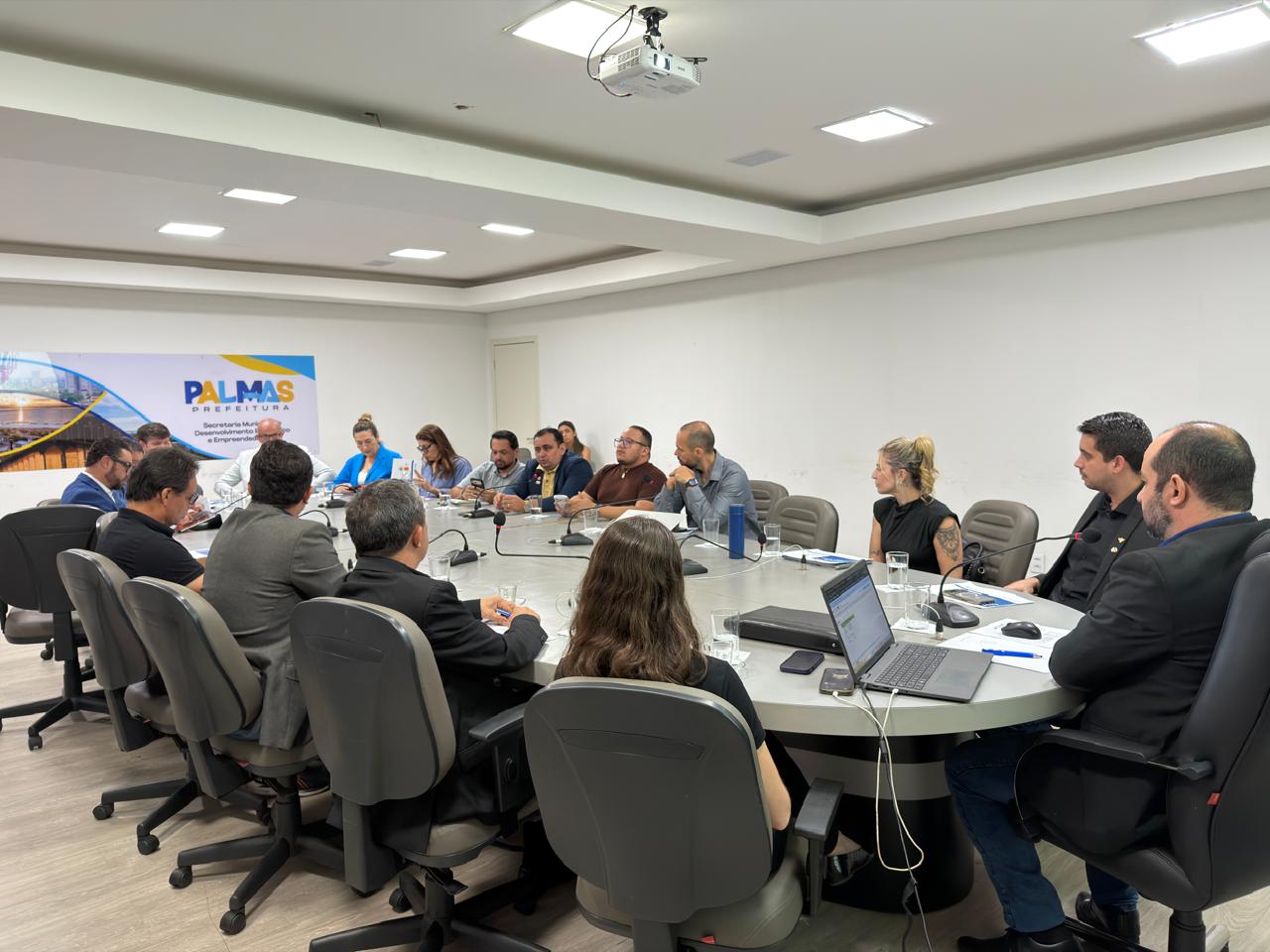 Reunião ordinária aprova apoio ao Summit Beleza, à campanha Natalzão CDL 2026 e à Missão Web Summit