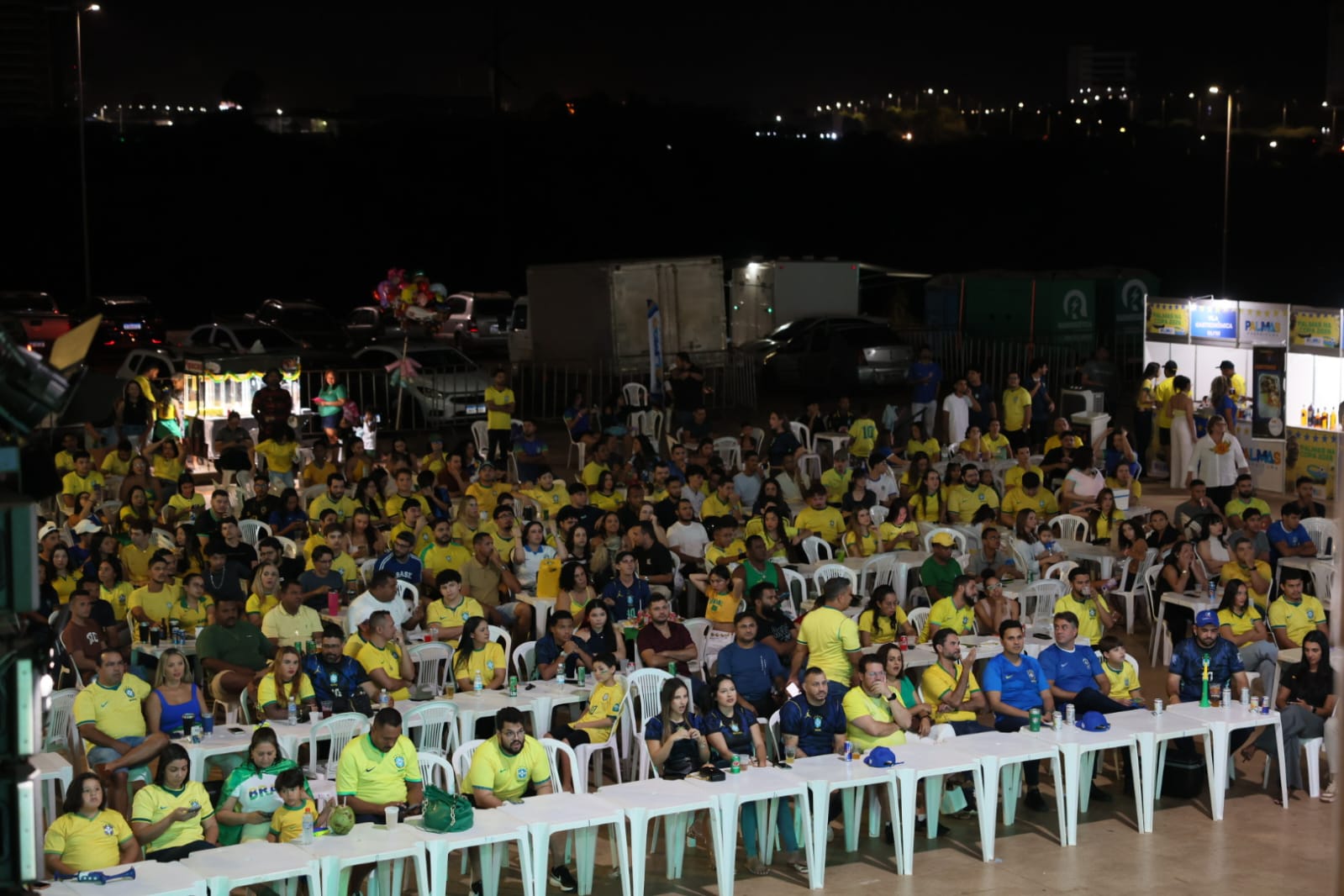 Prefeitura transforma Espaço Cultural em arena da torcida e celebra vitória do Brasil com a população