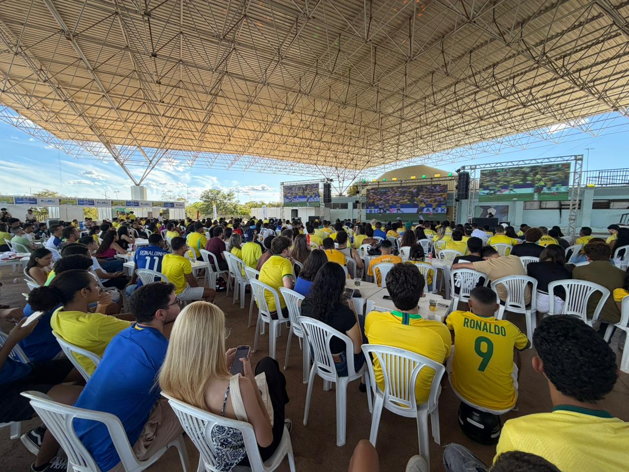 Vitória do Brasil contra o Japão lota Espaço Cultural em transmissão ao vivo promovida pela Prefeitura de Palmas