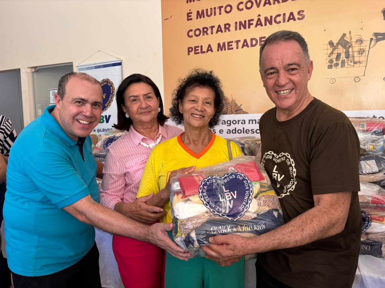 Parceria da Prefeitura de Palmas com a LBV beneficia 250 famílias com cestas de alimentos