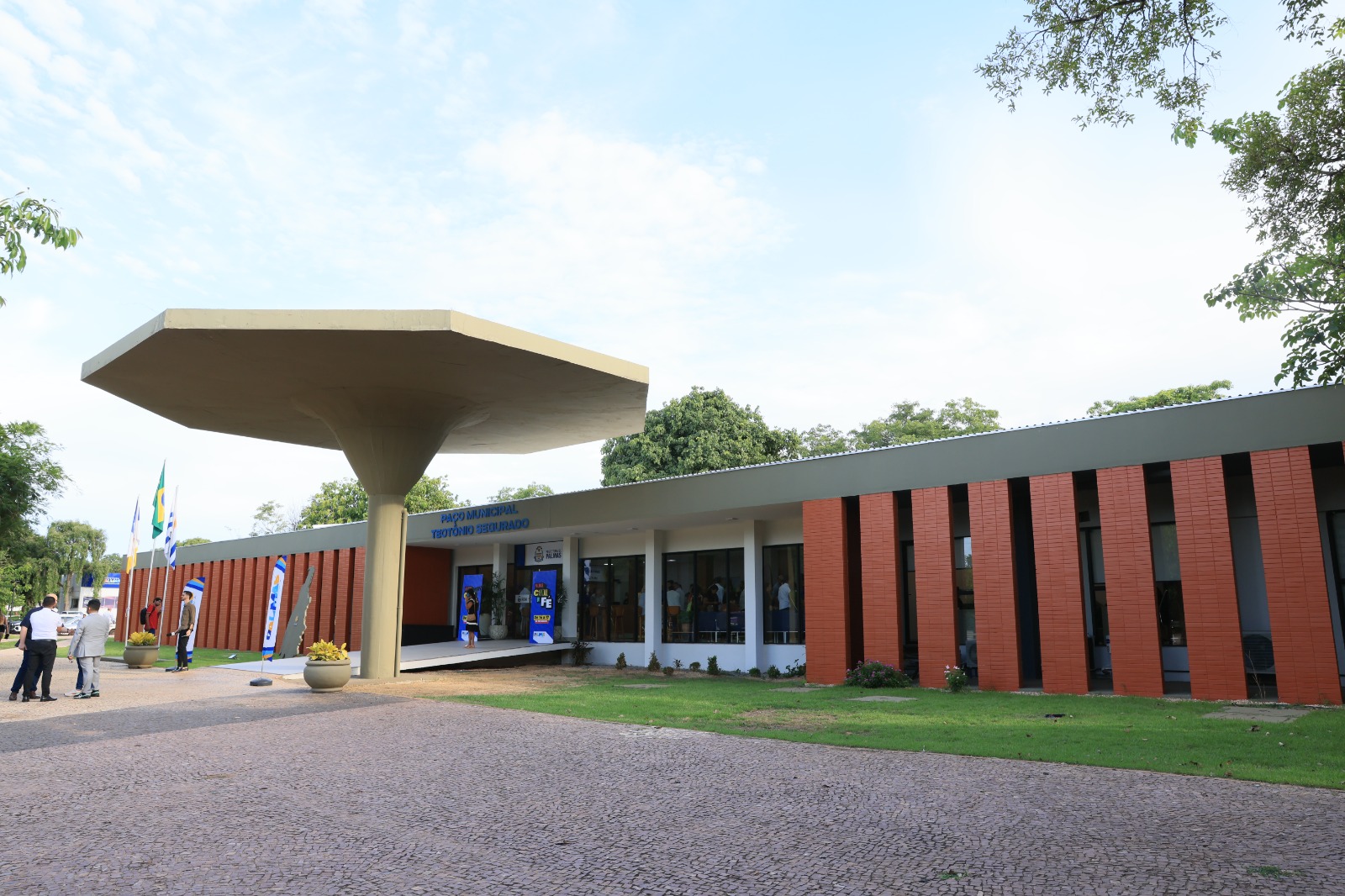Prefeitura amplia desburocratização e facilita emissão de alvarás para empreendedores em 2026