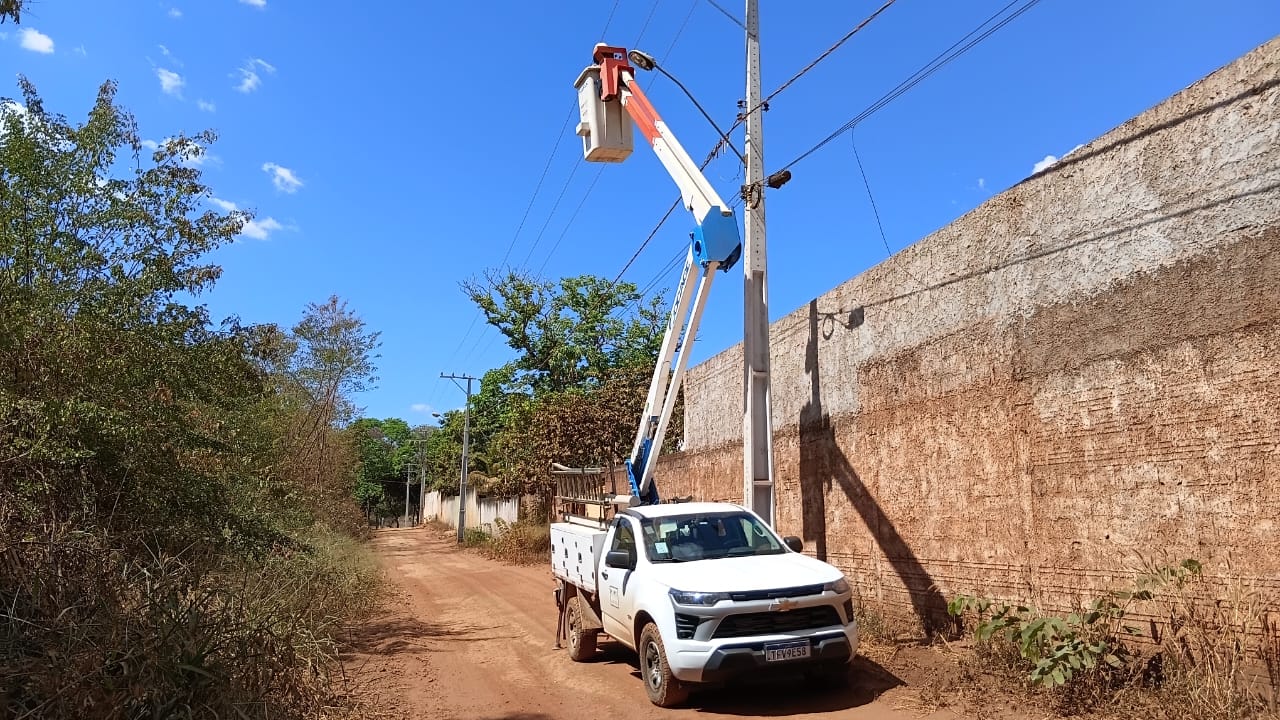 Prefeitura de Palmas intensifica manutenção da iluminação pública na região do Coqueirinho e Tiúba