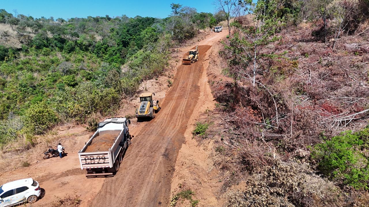 Estradas da região do São Silvestre recebem obras de recuperação para garantir mais segurança no tráfego
