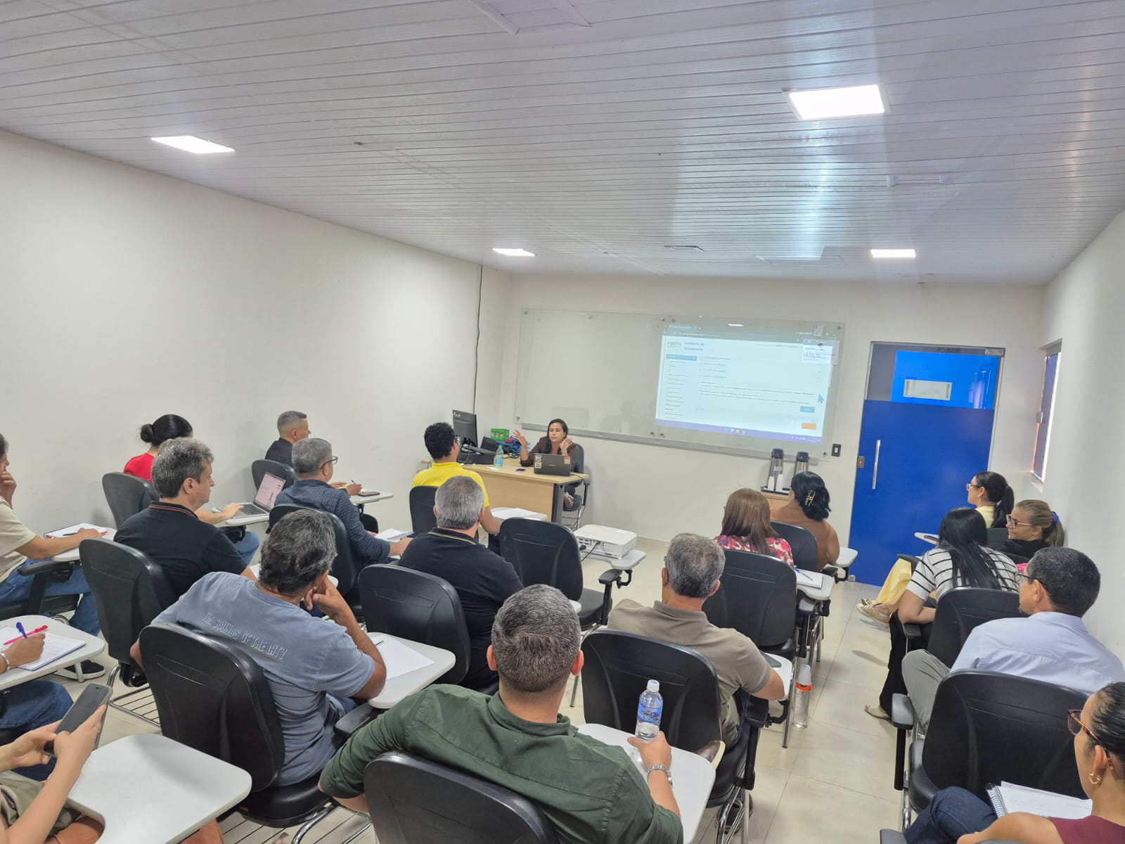 Prefeitura de Palmas capacita servidores para futuros leilões de bens municipais