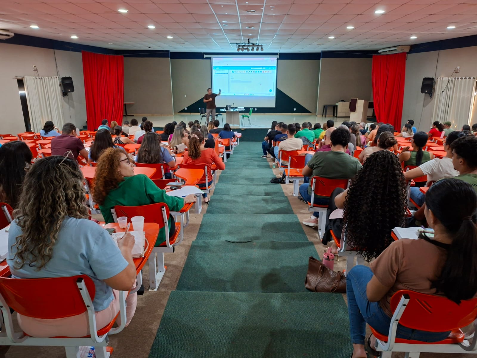 Gestores educacionais participam de formação para uso do SEI na rotina escolar