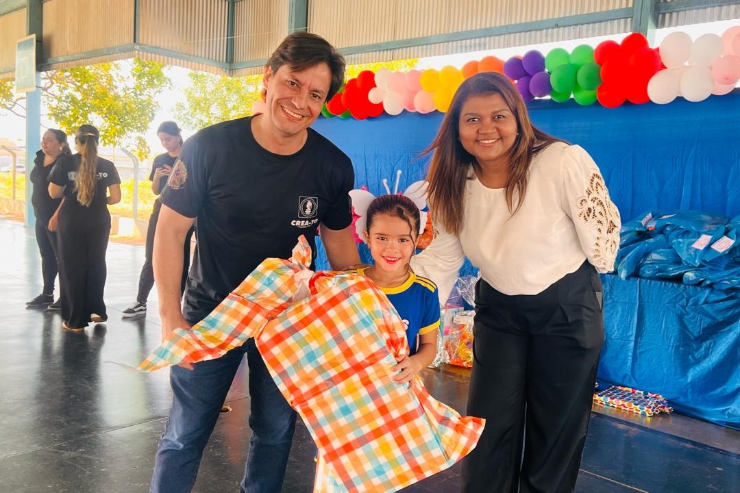 Escola de Palmas celebra Dia das Crianças com distribuição de brinquedos e atividades recreativas