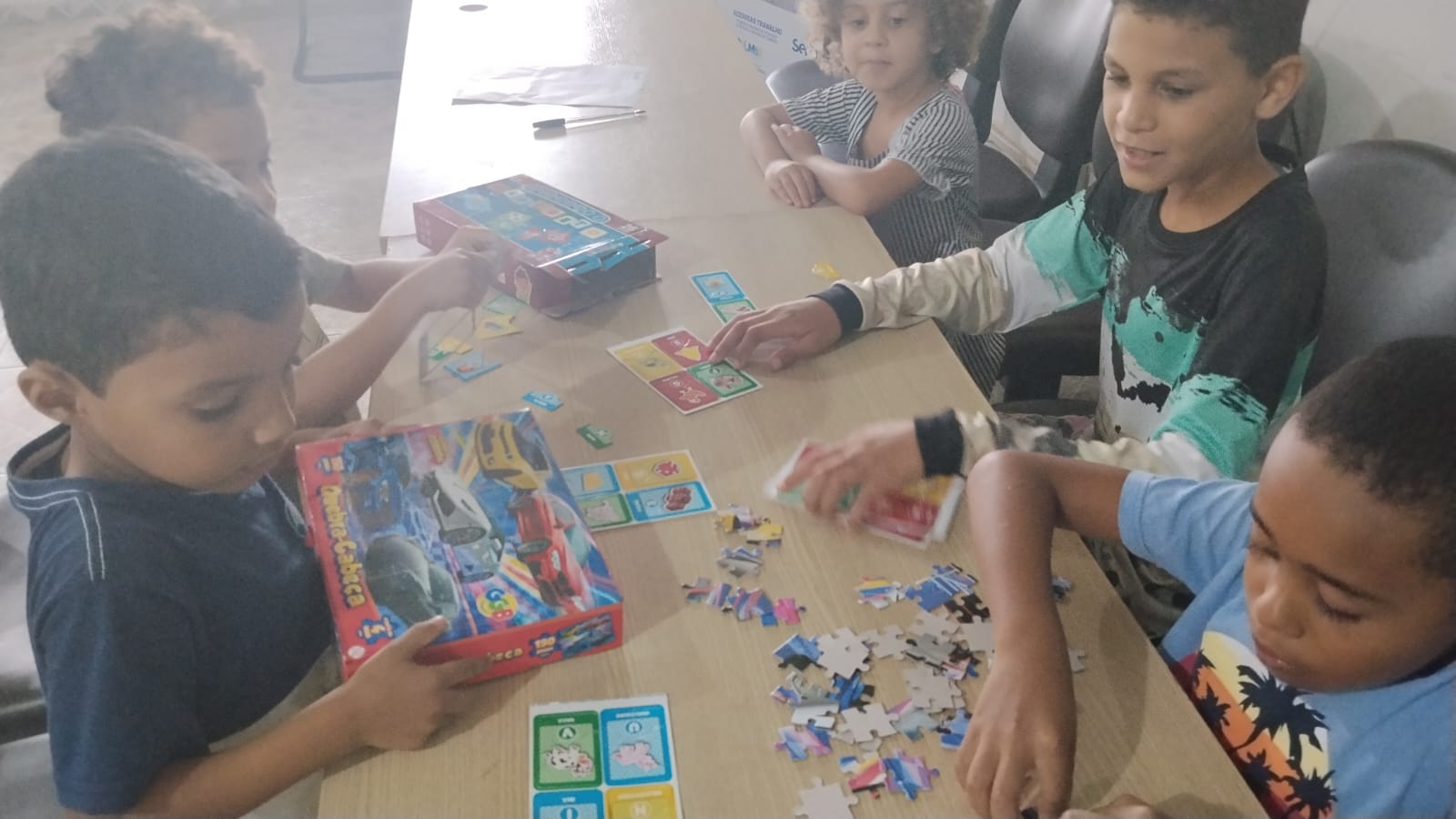 Cras Pankararu estimula habilidades cognitivas de crianças e adolescentes com quebra-cabeças