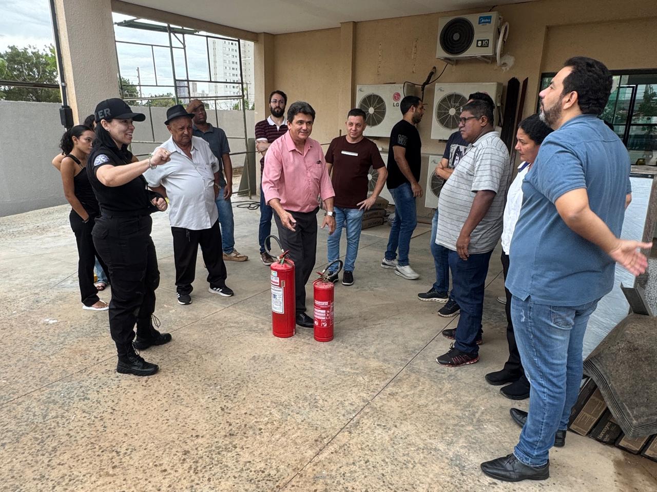 Servidores do Previpalmas participam de curso para formação de Brigada de Incêndio