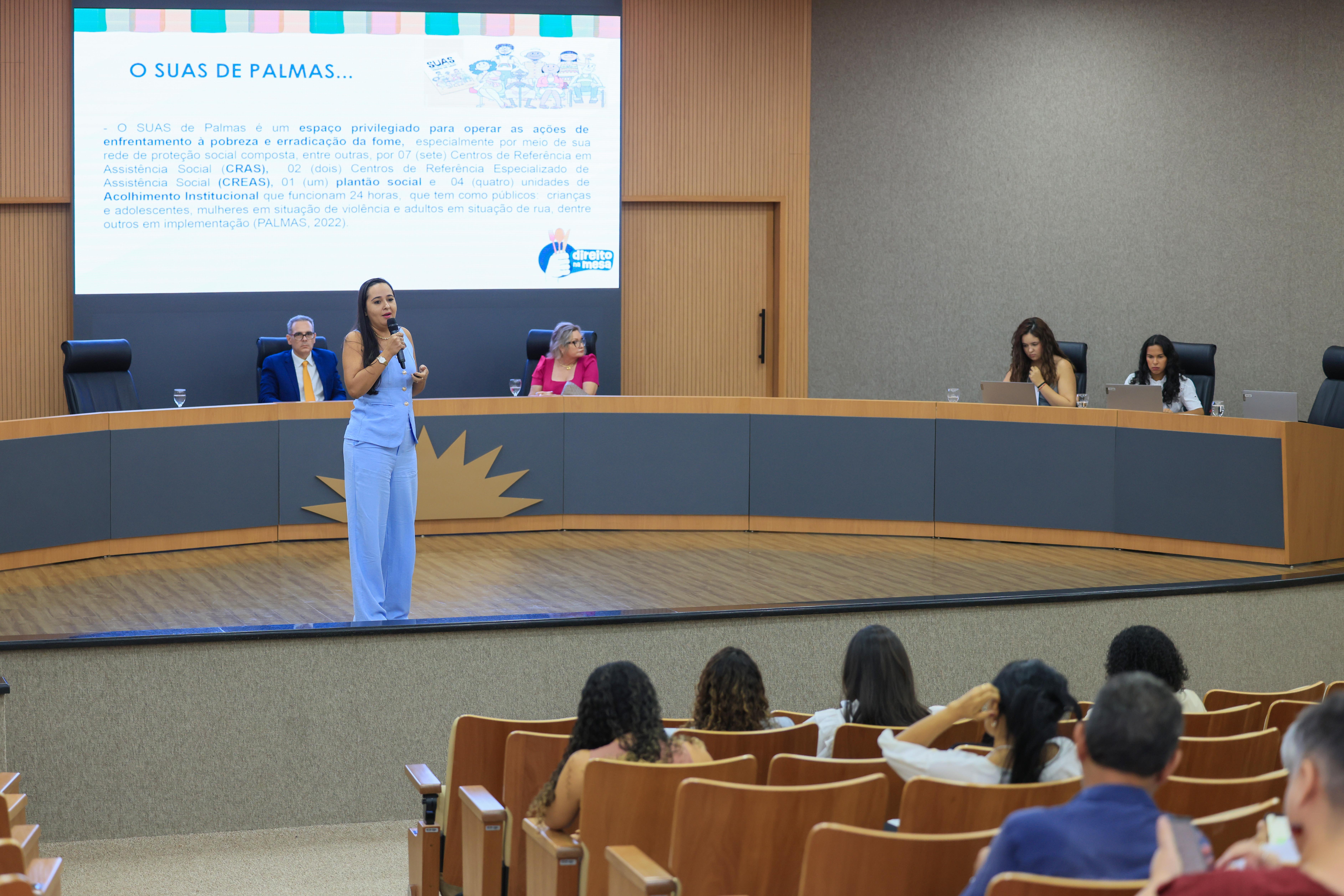 O painel Cooperação Interinstitucional para Garantia do Direito Humano à Alimentação Adequada foi apresentado pela superintendente de Proteção Social Especial, Marlucy Albuquerque