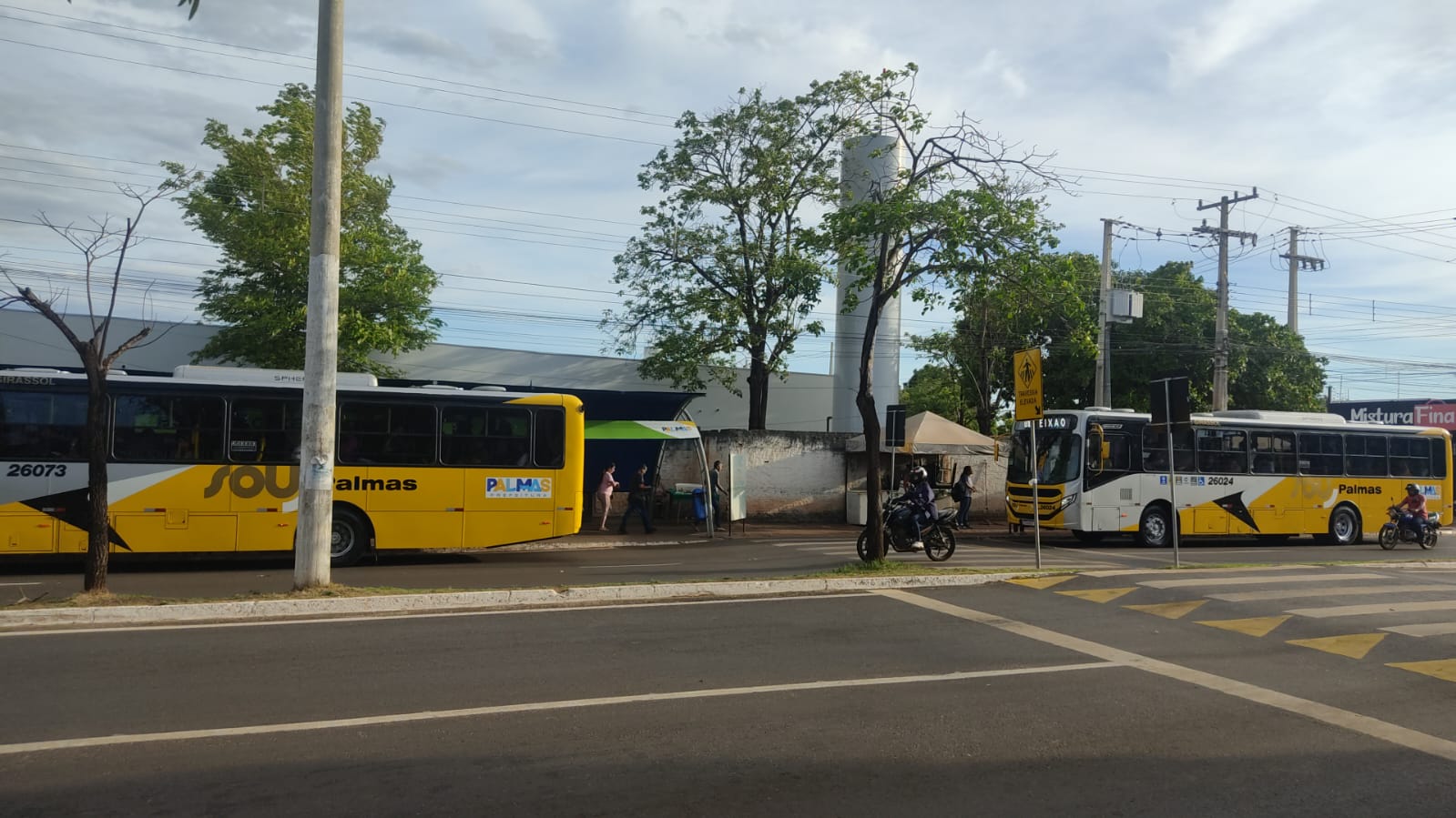 Prefeitura de Palmas disponibiliza ônibus direto durante funcionamento provisório da Feira do Aureny I na Feira do Aureny III