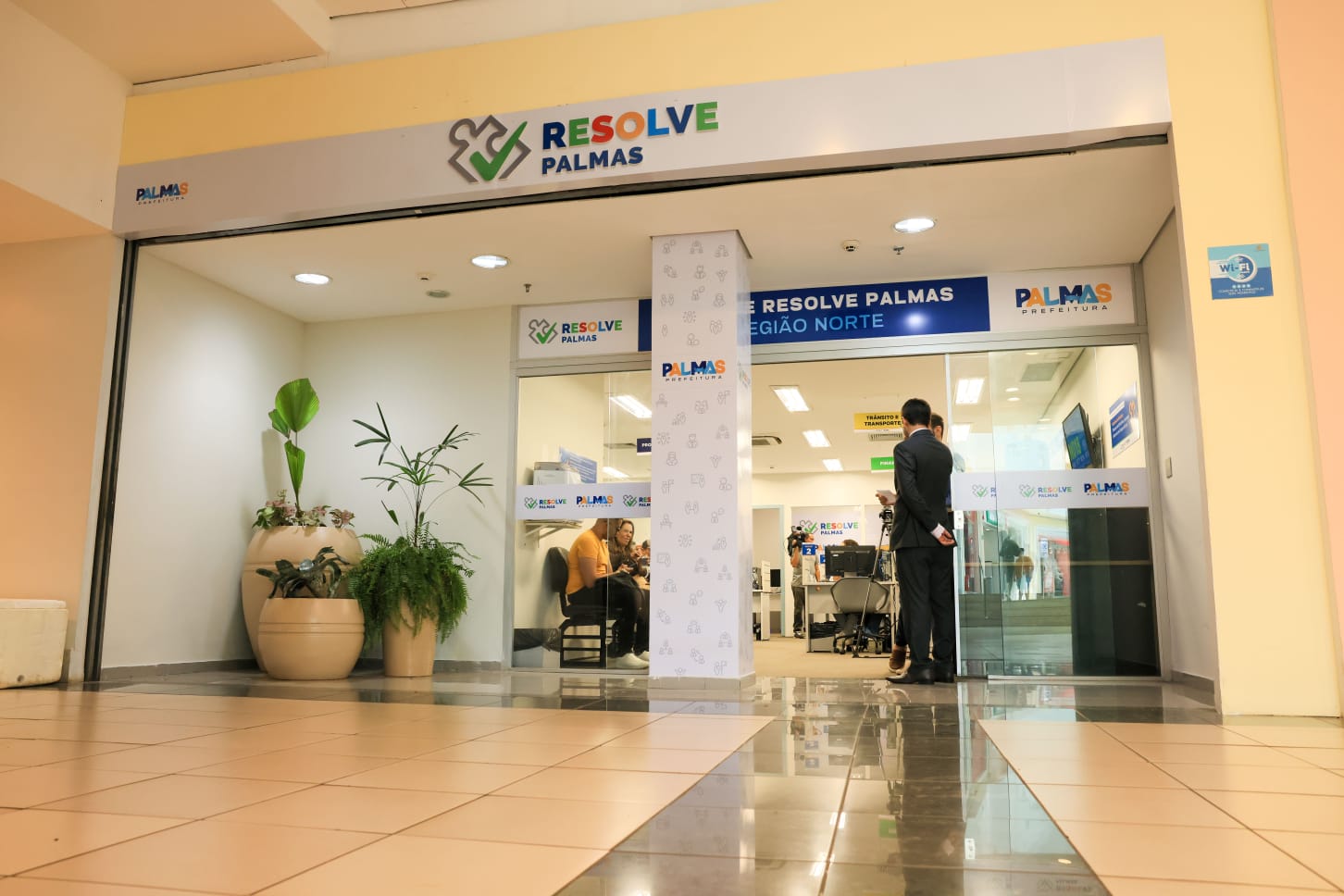 O horário de atendimento continua sendo de segunda a sexta-feira, das 12 horas às 18 horas