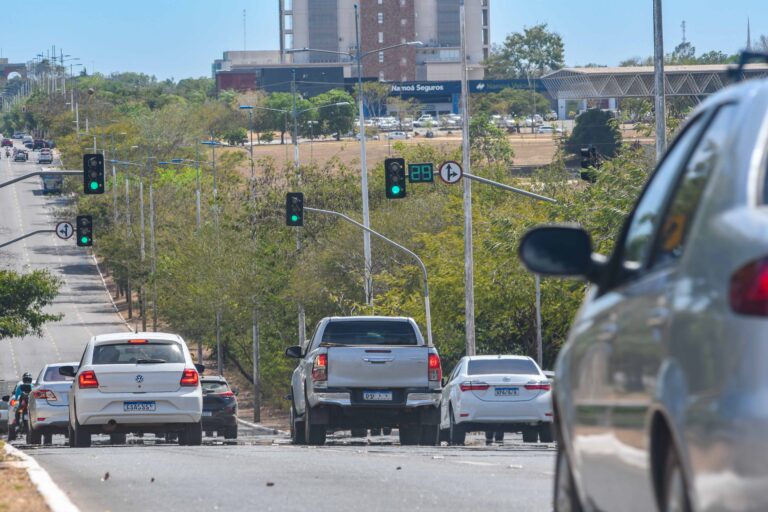 Município de Palmas amplia “onda verde” dos semáforos para melhorar fluxo de veículos na cidade