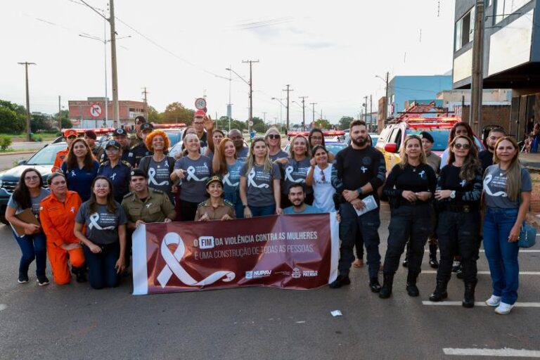 Semus realiza caminhada pelo fim da violência contra mulheres na I Campanha do Laço Branco