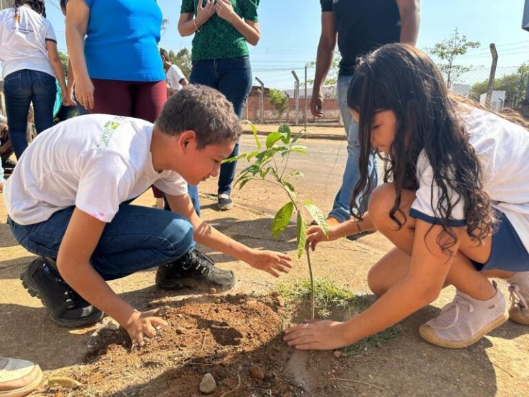 ETI Luiz Gonzaga promove aula de campo interdisciplinar no Parque Cesamar