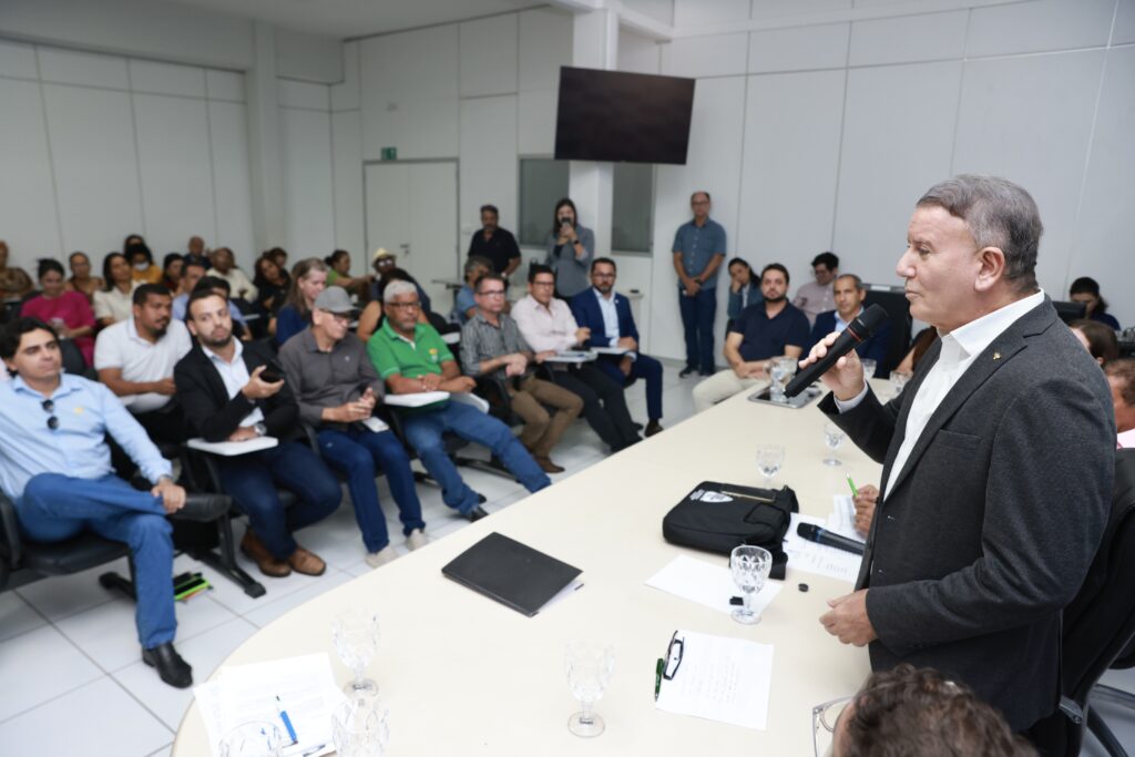 O prefeito enfatizou a relevância do conselho como espaço de construção coletiva e garantiu que estará presente em todas as reuniões do CMS - Foto: Flávio Cavalera