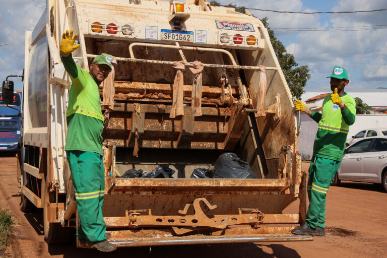 Prefeitura de Palmas orienta moradores descartarem lixo nos dias de coleta para evitar transtornos na cidade