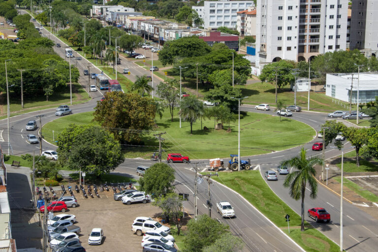 Prefeitura de Palmas ensina como usar corretamente as rotatórias na Capital e evitar acidentes