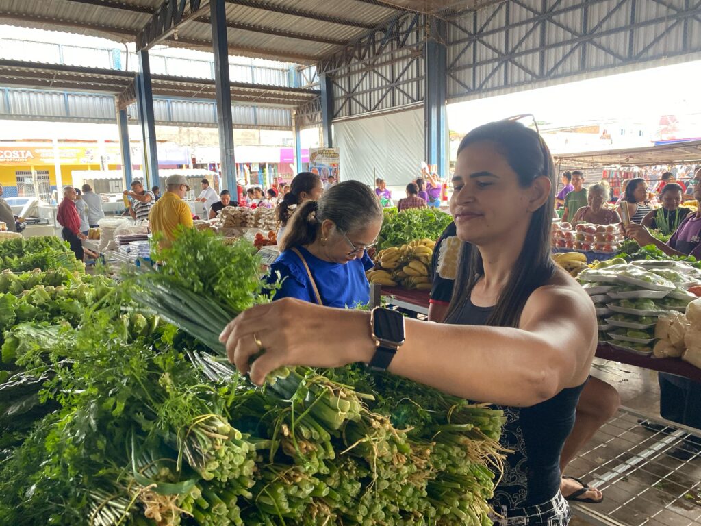 Assistente de RH Adessana Uchôa de Oliveira destacou que muitas mulheres não têm conhecimento sobre seus direitos e dos serviços de apoio disponíveis - Foto - Francisco Barros