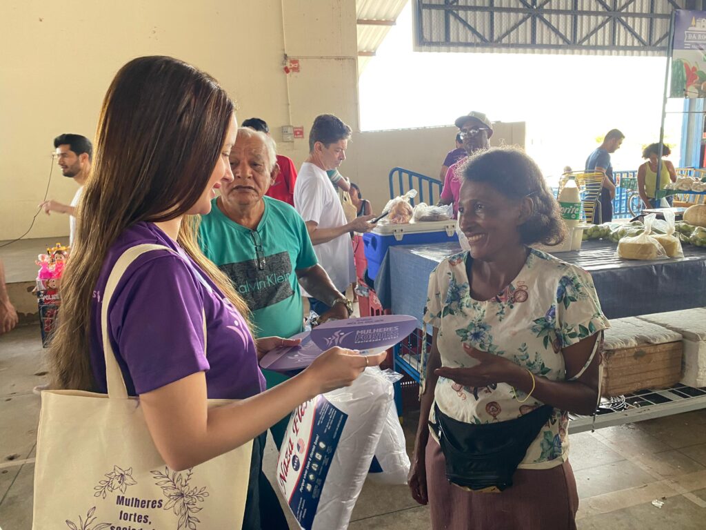 Empreendedora Lindsay Barbosa da Silva aprovou iniciativa e destacou que muitas mulheres desconhecem seus direitos e os serviços de apoio disponíveis - Foto Francisco Barros