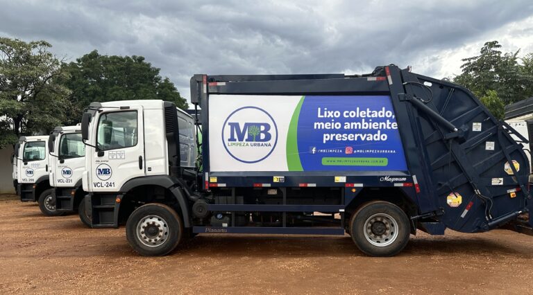 Frota de caminhões para a coleta de lixo em Palmas é ampliada com seis novos veículos